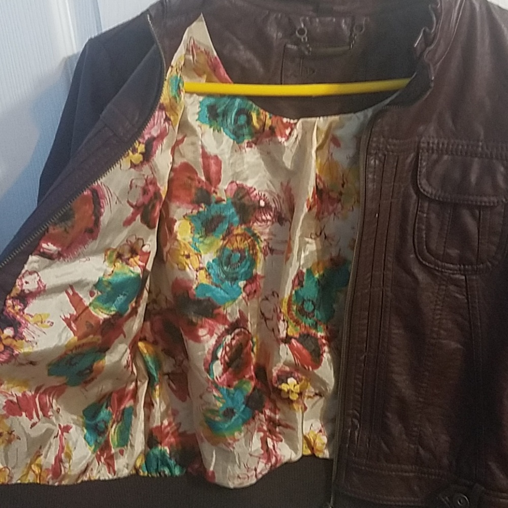 Jacket - Picture 3 of 5